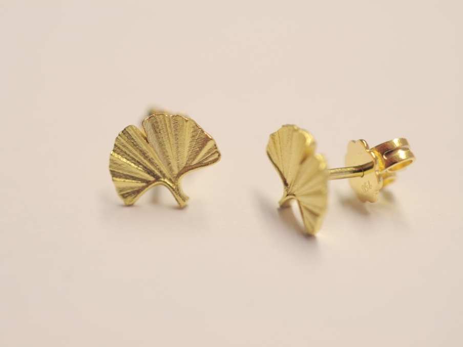 Ohrstecker Ginkgoblatt aus Gelbgold