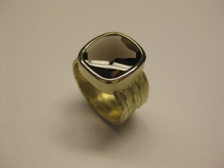 Ring Gelbgold mit Rauchquarz