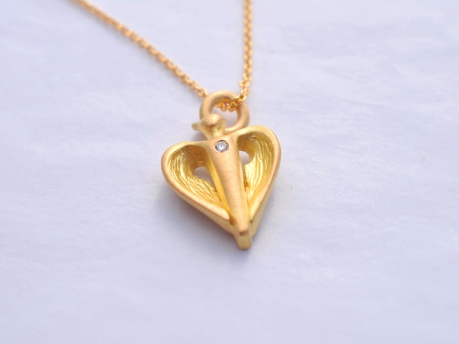 Kinderengel aus Gelbgold mit Brillant