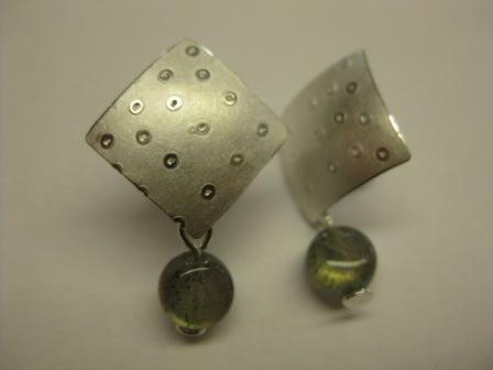 Silber-Ohrringe mit Edelstein