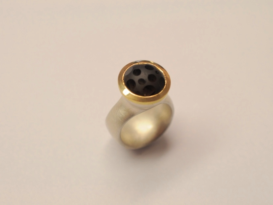 Ring aus 925 Silber mit Rauchquarz und Goldrand