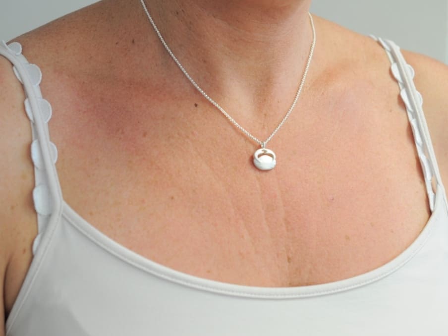 Sternzeichen Anhänger Krebs aus Silber an Halskette
