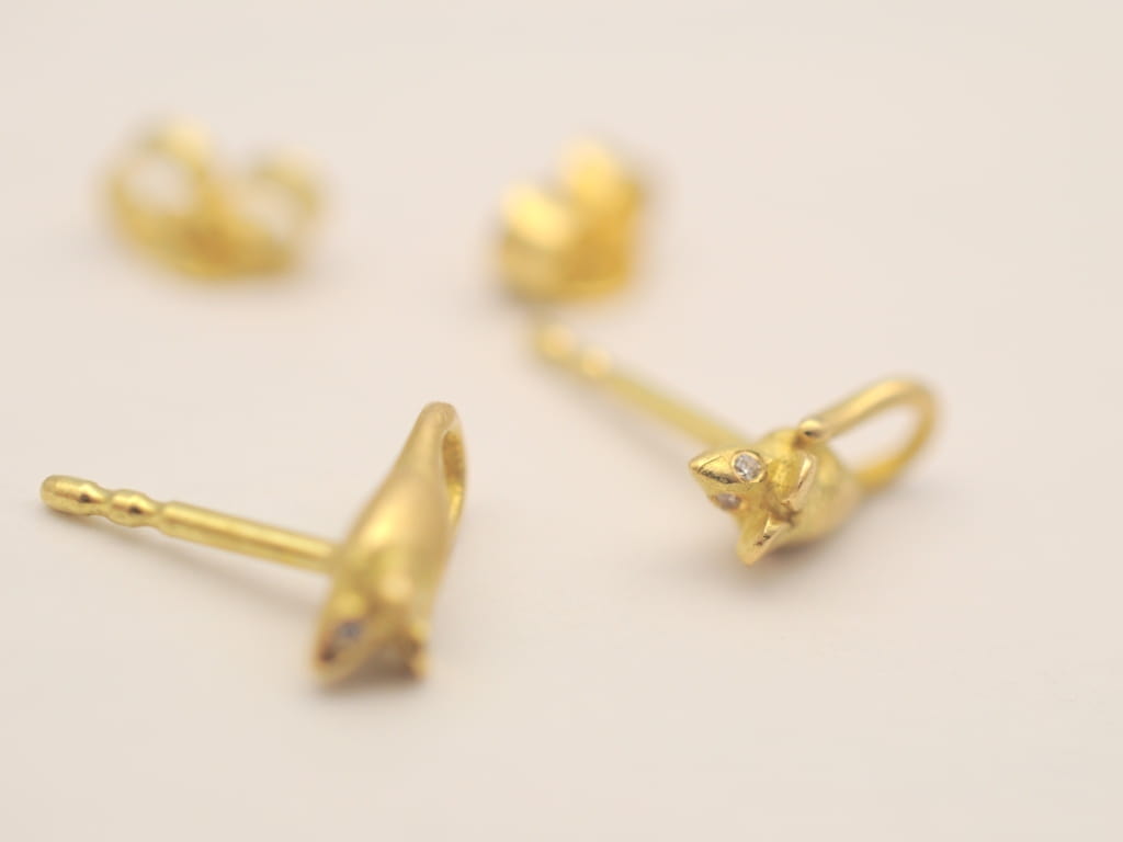 Maus-Ohrstecker aus Gelbgold mit Diamanten