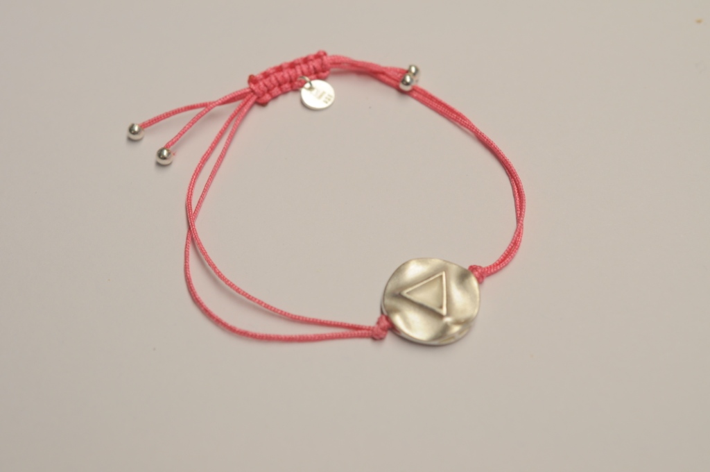 Armband an rosa Kordel mit Triathlon Silberelement