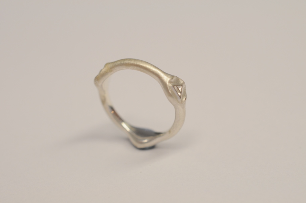 Ring aus 925 Silber mit drei Elementen Wasser, Erde, Luft